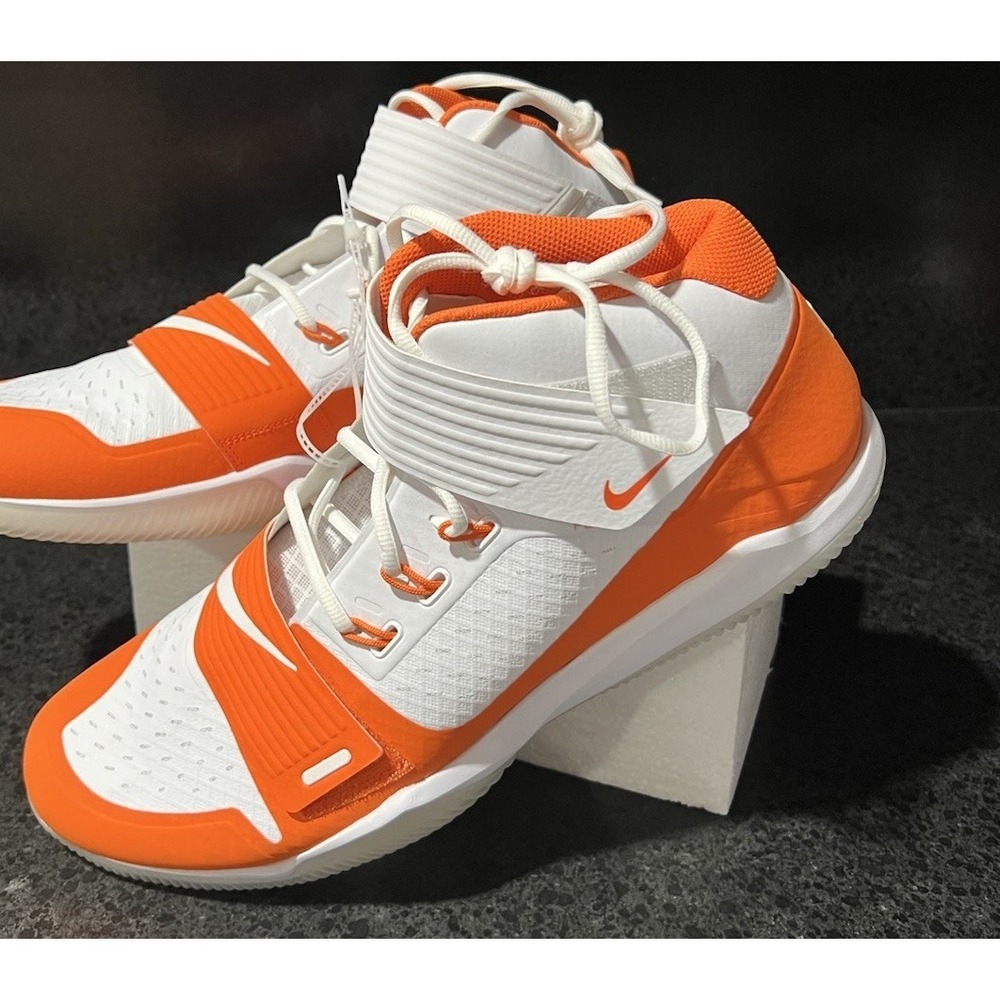 (235/14)Nike Force Savage Turf Mid Football Shoes New w/o box Size 17